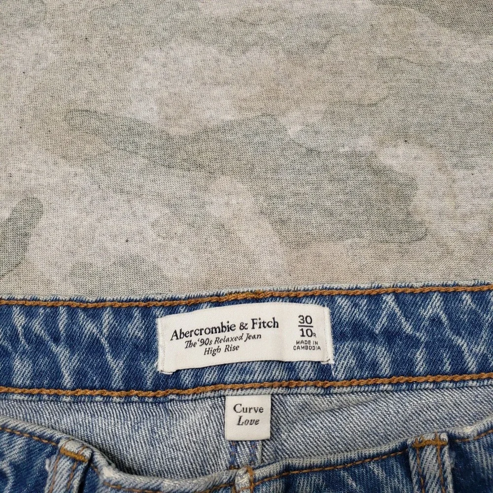 Abercrombie & Fitch Jeans Women 30/10R Blue Distressed Denim Whiskered Relaxed
